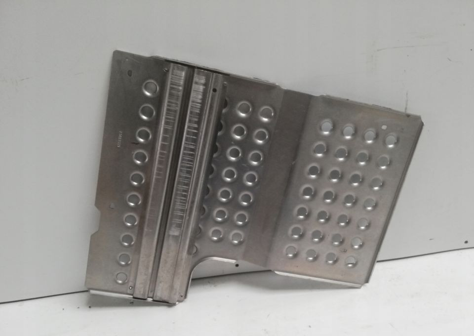 BLACHA PODEST OSŁONA VOLVO FH 21481559 - Sistem de evacuare pentru Camion: Foto 2 BLACHA PODEST OSŁONA VOLVO FH 21481559 - Sistem de evacuare pentru Camion: Foto 2