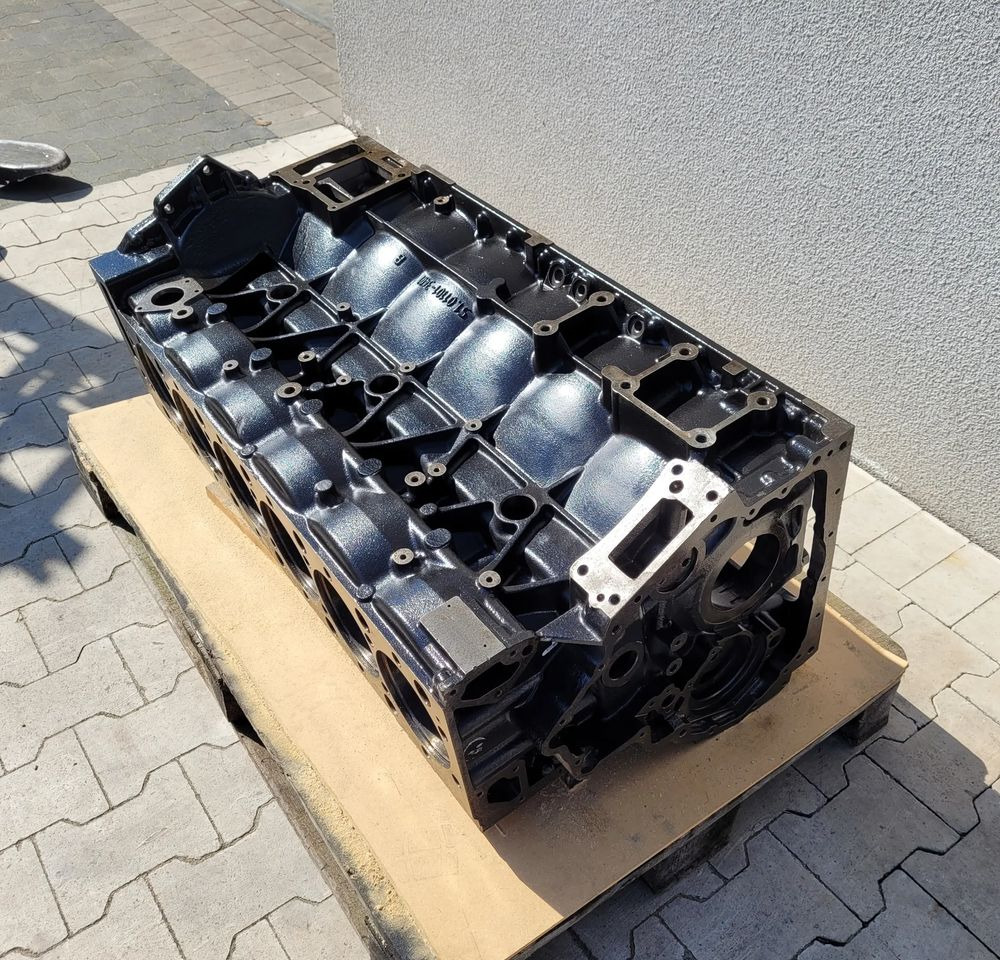 BLOK MAN TGX TGS EURO5 NOWY ORYGINAŁ 51.01101-3401 - Blocul cilindrilor pentru Camion: Foto 3 BLOK MAN TGX TGS EURO5 NOWY ORYGINAŁ 51.01101-3401 - Blocul cilindrilor pentru Camion: Foto 3