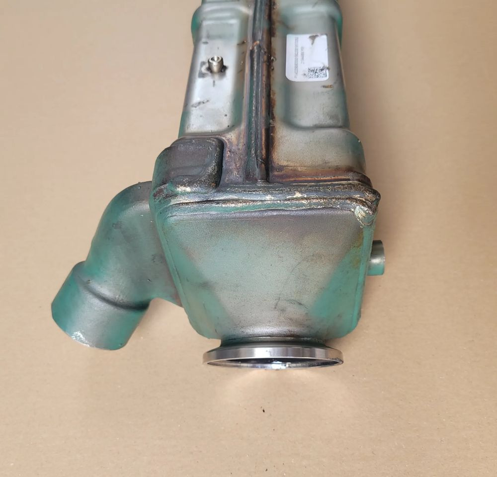 CHŁODNICA EGR VOLVO 21944868 P09 CHWALIM116 - Răcitor EGR pentru Camion: Foto 2 CHŁODNICA EGR VOLVO 21944868 P09 CHWALIM116 - Răcitor EGR pentru Camion: Foto 2