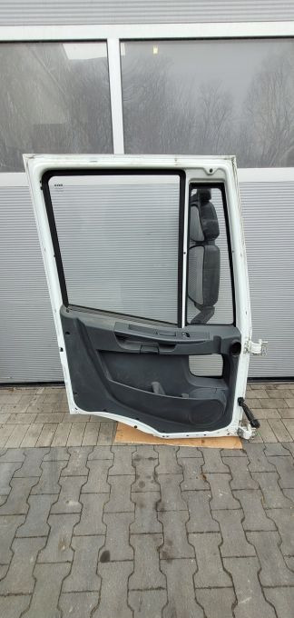 DRZWI IVECO EUROCARGO LEWE EURO6 - Uşă și piese pentru Camion: Foto 3 DRZWI IVECO EUROCARGO LEWE EURO6 - Uşă și piese pentru Camion: Foto 3