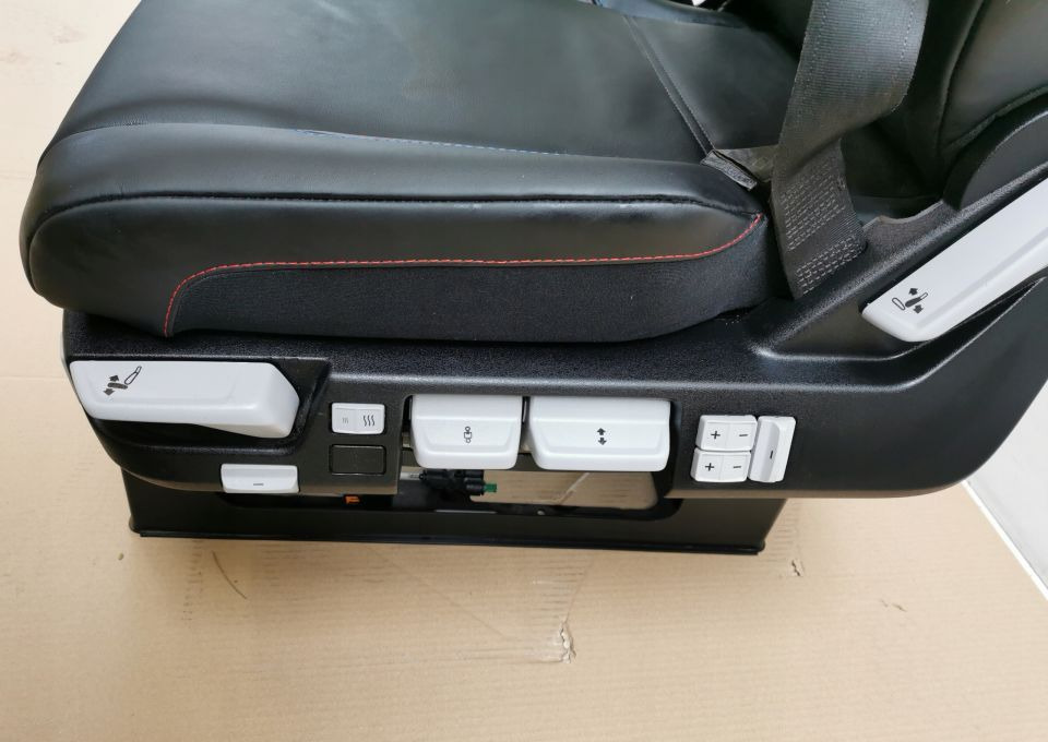 FOTEL KIEROWCY RANAULT RANGE T GAMA NOWY ORYGINAŁ - Scaun pentru Camion: Foto 3 FOTEL KIEROWCY RANAULT RANGE T GAMA NOWY ORYGINAŁ - Scaun pentru Camion: Foto 3