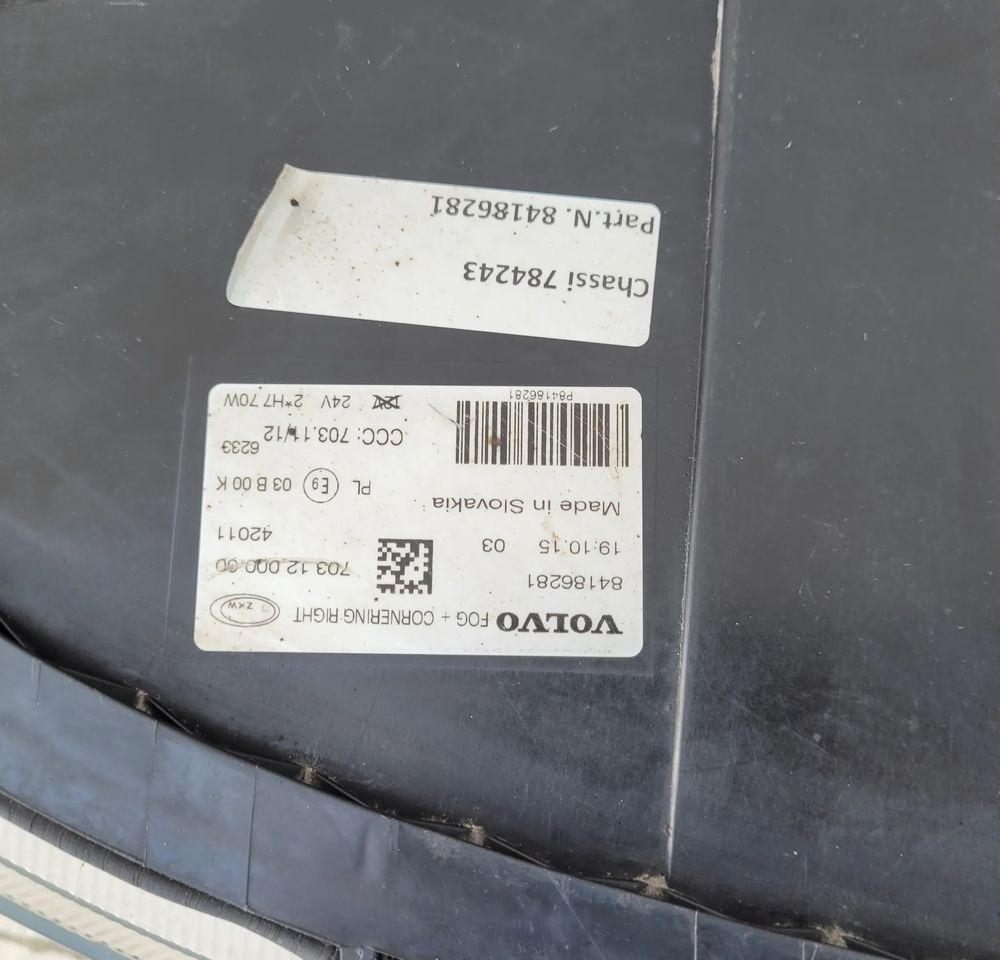 HALOGEN VOLVO FH4 ORYGINAŁ CENA ZA 1SZT. - Lumină pentru Camion: Foto 4 HALOGEN VOLVO FH4 ORYGINAŁ CENA ZA 1SZT. - Lumină pentru Camion: Foto 4
