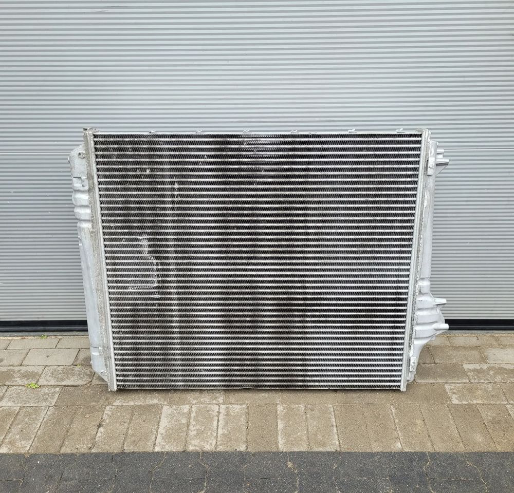 INTERCOOLER VOLVO FH4 ORYGINAŁ 21631996 SZCZELNY 2021R - Intercooler pentru Camion: Foto 2 INTERCOOLER VOLVO FH4 ORYGINAŁ 21631996 SZCZELNY 2021R - Intercooler pentru Camion: Foto 2