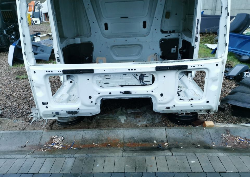 KABINA MERCEDES ACTROS MP4 GIGA BDF - Cabină pentru Camion: Foto 5 KABINA MERCEDES ACTROS MP4 GIGA BDF - Cabină pentru Camion: Foto 5