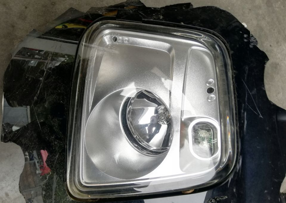 LAMPA HALOGEN VOLVO FH4 FH 4 FM RH ORYGINAŁ - Far pentru Camion: Foto 1 LAMPA HALOGEN VOLVO FH4 FH 4 FM RH ORYGINAŁ - Far pentru Camion: Foto 1