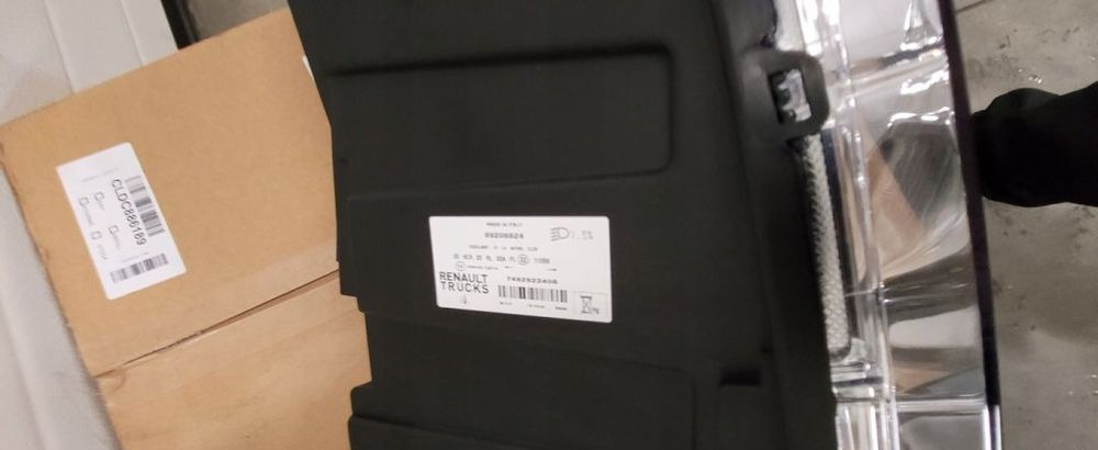 LAMPA RENAULT RANGE T NOWY ORYGINAŁ LEWA - Far pentru Camion: Foto 3 LAMPA RENAULT RANGE T NOWY ORYGINAŁ LEWA - Far pentru Camion: Foto 3