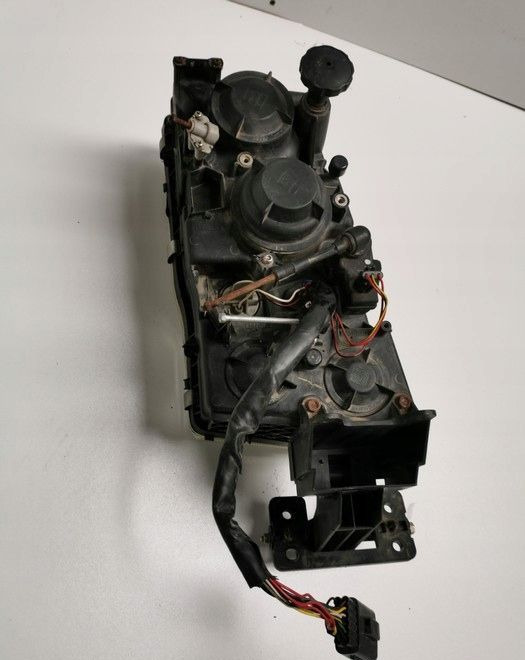 LAMPA VOLVO FH12 fh13 ORYGINAŁ LEWA - Far pentru Camion: Foto 4 LAMPA VOLVO FH12 fh13 ORYGINAŁ LEWA - Far pentru Camion: Foto 4
