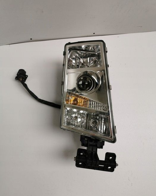LAMPA VOLVO FH12 fh13 ORYGINAŁ PRAWA. - Far pentru Camion: Foto 1 LAMPA VOLVO FH12 fh13 ORYGINAŁ PRAWA. - Far pentru Camion: Foto 1