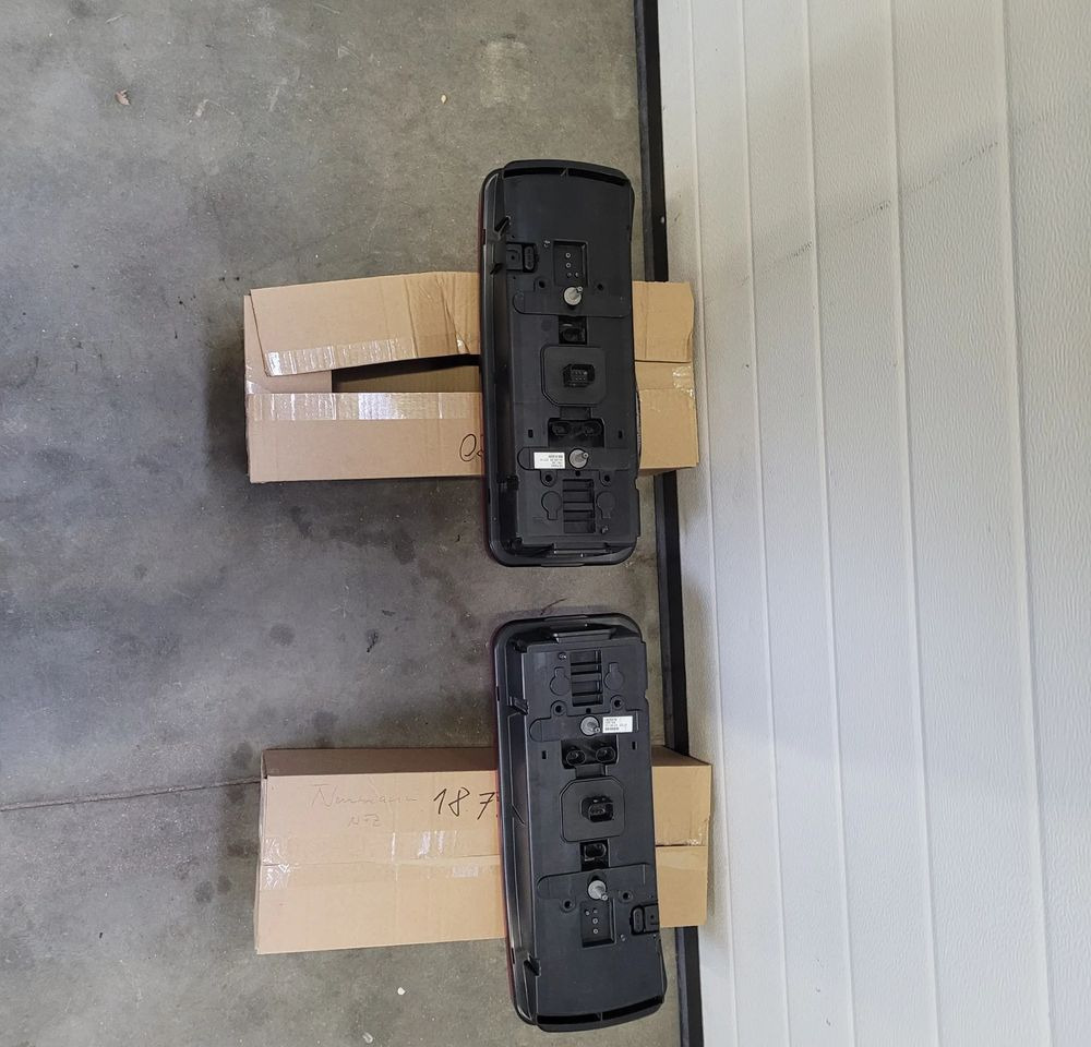 LAMPY TYL DAF XF CF ORYGINAŁ KOMPLET OM 1875579 CHWALIM116 - Coada lumini pentru Camion: Foto 2 LAMPY TYL DAF XF CF ORYGINAŁ KOMPLET OM 1875579 CHWALIM116 - Coada lumini pentru Camion: Foto 2