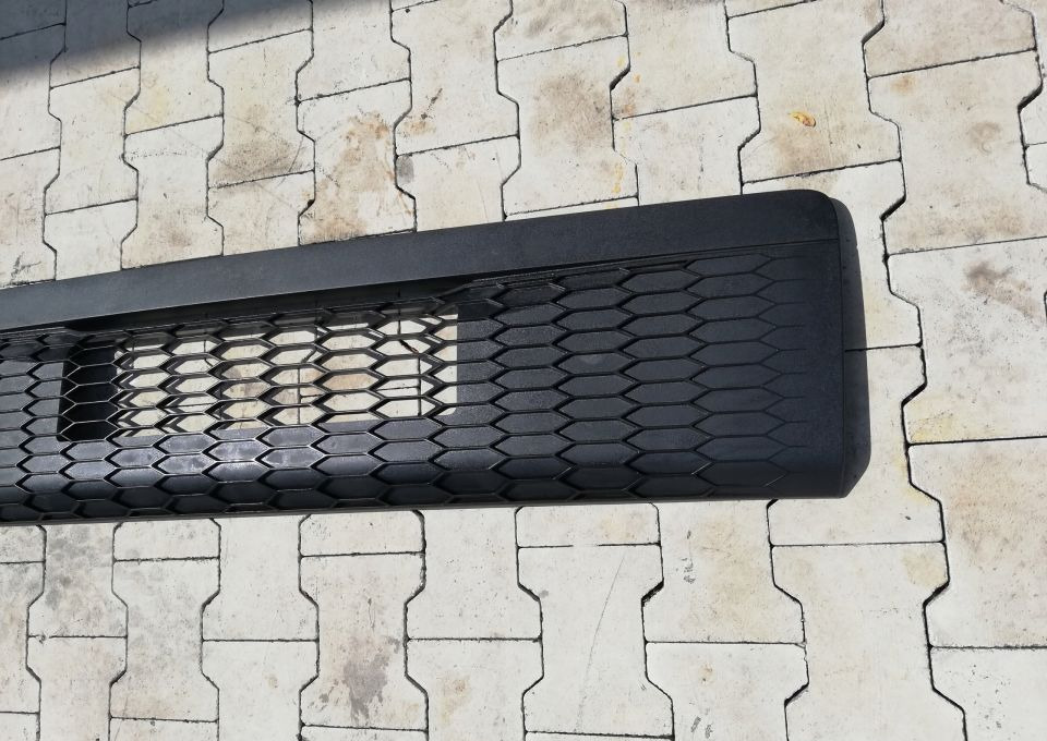 MASKA GRILL ATRAPA VOLVO FL FE 82523575 NOWY ORYG. - Grilă pentru Camion: Foto 3 MASKA GRILL ATRAPA VOLVO FL FE 82523575 NOWY ORYG. - Grilă pentru Camion: Foto 3