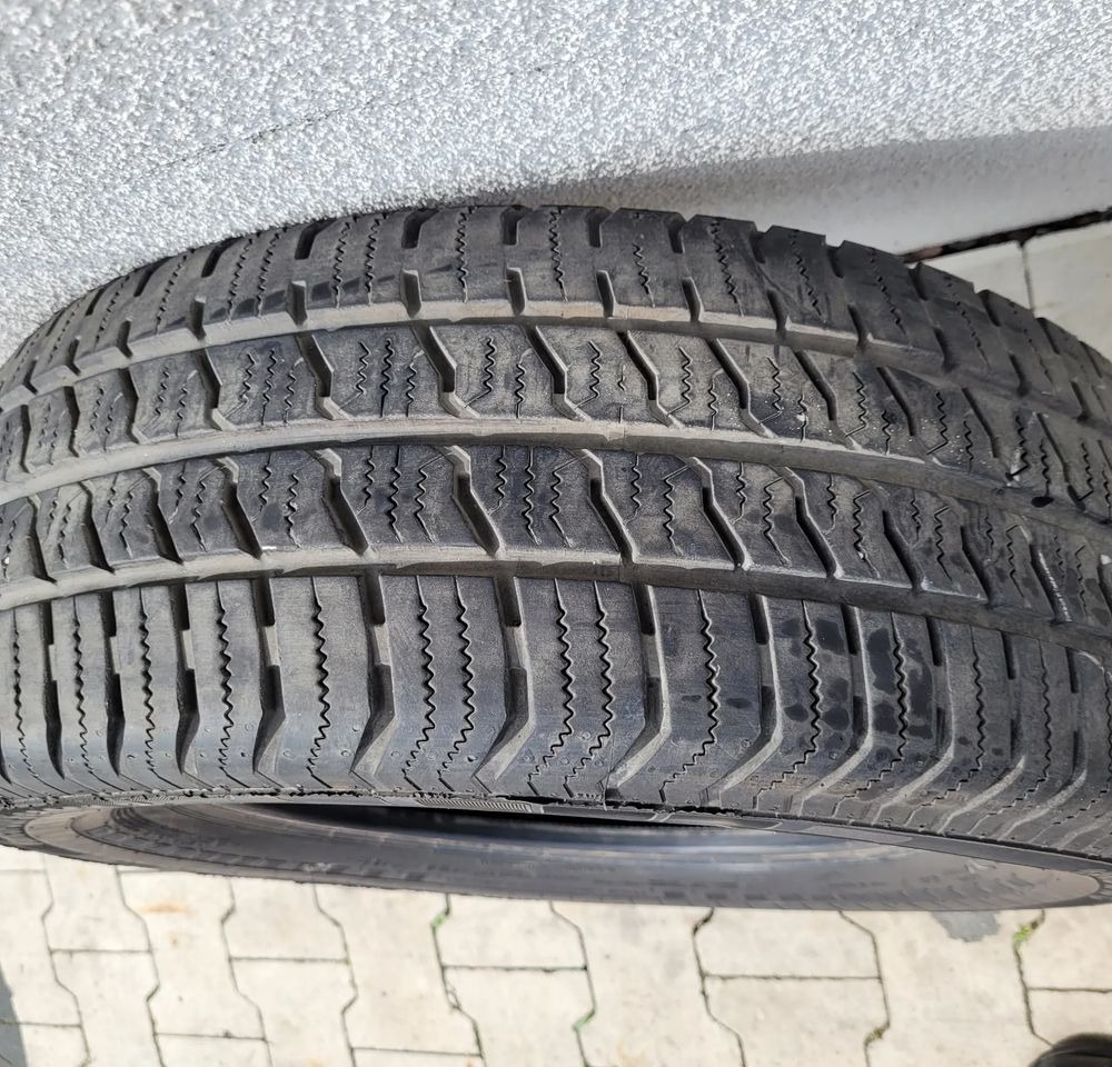 OPONA 235/65R16C CONTINENTAL SPRINTER CRAFTER - Anvelopă: Foto 5 OPONA 235/65R16C CONTINENTAL SPRINTER CRAFTER - Anvelopă: Foto 5