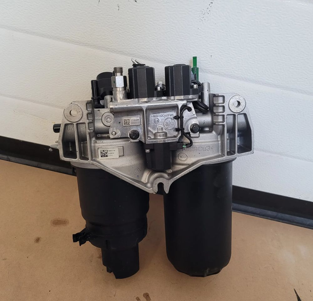 PODSTAWA FILTRA PALIWA VOLVO FH4 ORYGINAŁ 24137484 CHWALIM116 - Filtru de combustibil pentru Camion: Foto 1 PODSTAWA FILTRA PALIWA VOLVO FH4 ORYGINAŁ 24137484 CHWALIM116 - Filtru de combustibil pentru Camion: Foto 1