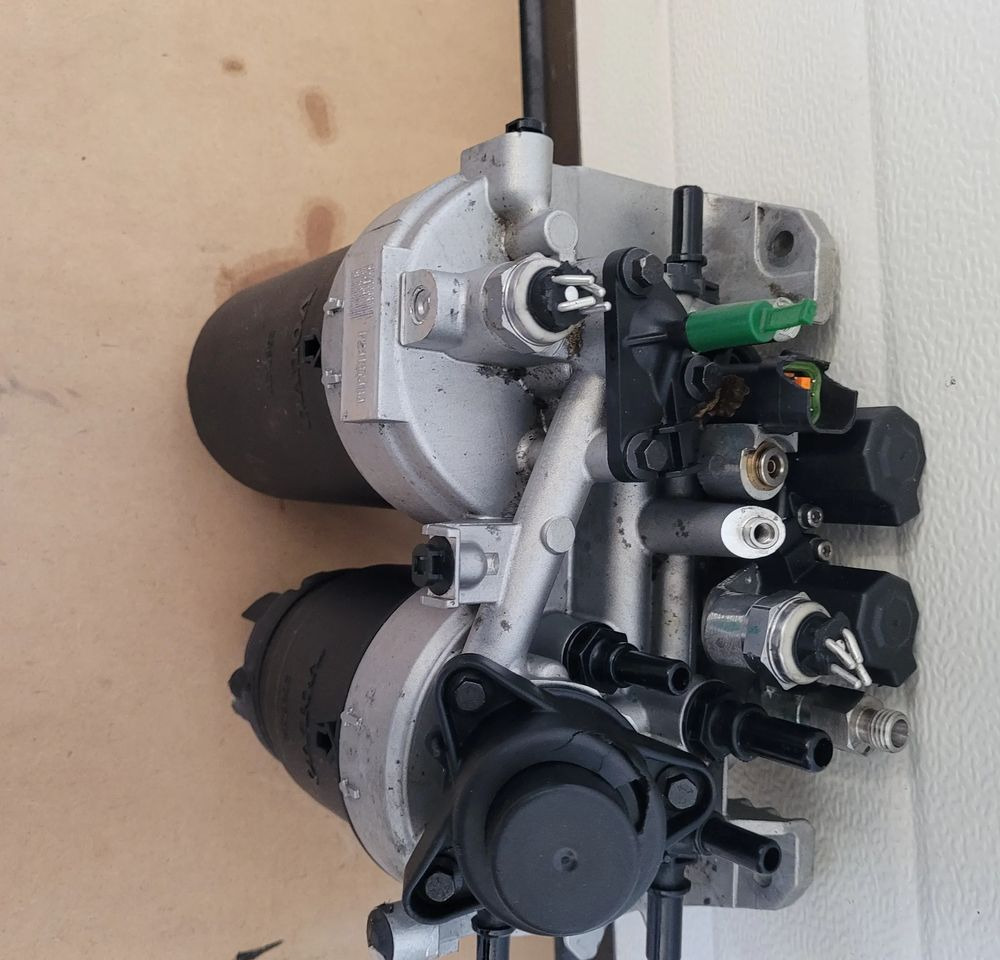 PODSTAWA FILTRA PALIWA VOLVO FH4 ORYGINAŁ 24137484 CHWALIM116 - Filtru de combustibil pentru Camion: Foto 3 PODSTAWA FILTRA PALIWA VOLVO FH4 ORYGINAŁ 24137484 CHWALIM116 - Filtru de combustibil pentru Camion: Foto 3