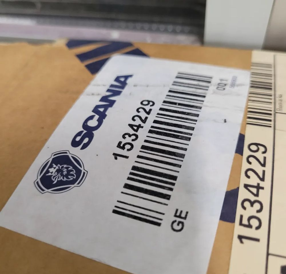 SPOJLER ZAKABINOWY SCANIA R 1534229 NOWY ORYGINAŁ - Aerodinamică/ Spoiler pentru Camion: Foto 5 SPOJLER ZAKABINOWY SCANIA R 1534229 NOWY ORYGINAŁ - Aerodinamică/ Spoiler pentru Camion: Foto 5