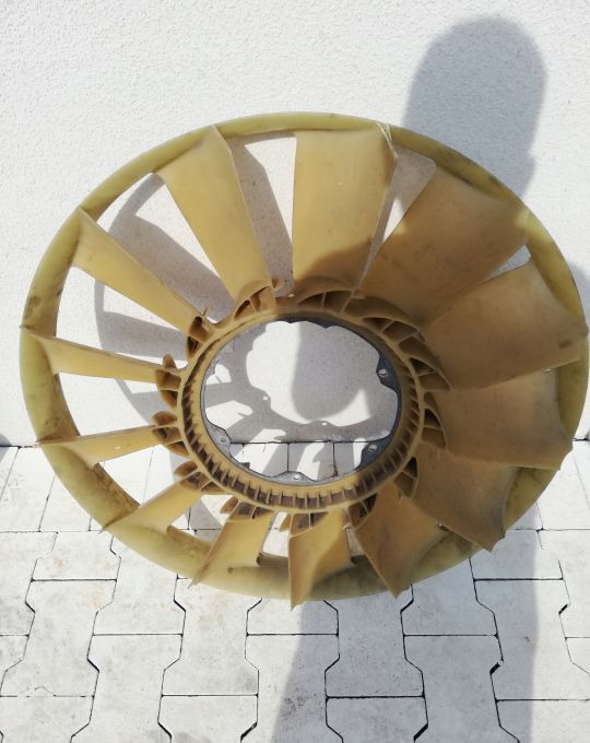 WENTYLATOR MERCEDES ACTROS MP4 A 4712050606-004 - Ventilator pentru Camion: Foto 2 WENTYLATOR MERCEDES ACTROS MP4 A 4712050606-004 - Ventilator pentru Camion: Foto 2