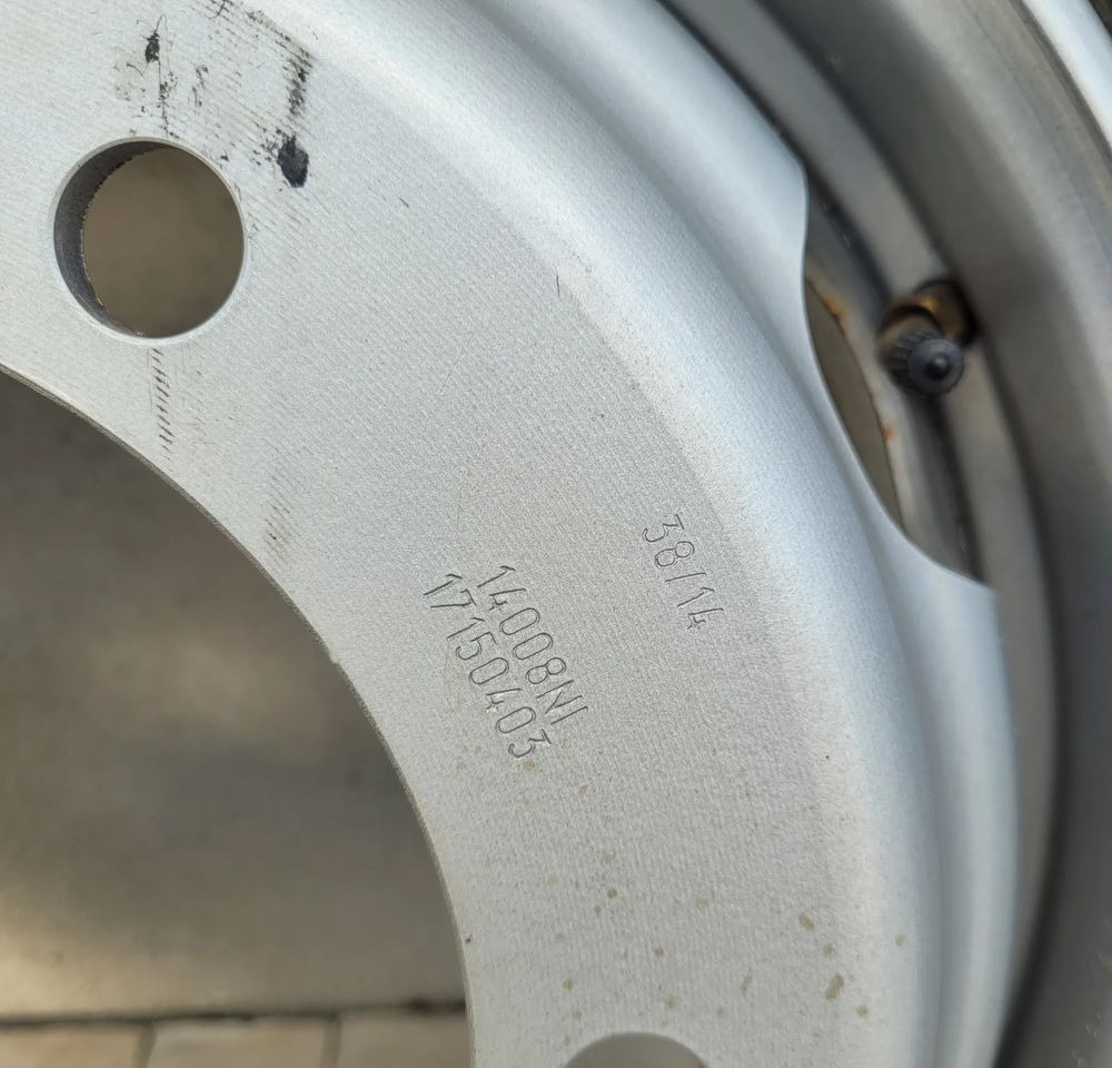 ZAPAS KOLO MIDLUM D 205/75 R17.5 LSR1+ CONTINENTAL - Roată completă pentru Camion: Foto 3 ZAPAS KOLO MIDLUM D 205/75 R17.5 LSR1+ CONTINENTAL - Roată completă pentru Camion: Foto 3