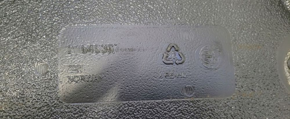 ZBIORNIK AD BLUE VOLVO FH4 21645367 - Rezervor pentru AdBlue pentru Camion: Foto 3 ZBIORNIK AD BLUE VOLVO FH4 21645367 - Rezervor pentru AdBlue pentru Camion: Foto 3