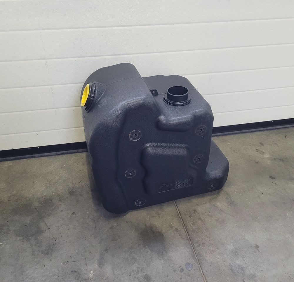 ZBIORNIK AD BULE VOLVO FH4 LOW DECK OM 23251717 CHWALIM116 - Rezervor pentru AdBlue pentru Camion: Foto 1 ZBIORNIK AD BULE VOLVO FH4 LOW DECK OM 23251717 CHWALIM116 - Rezervor pentru AdBlue pentru Camion: Foto 1