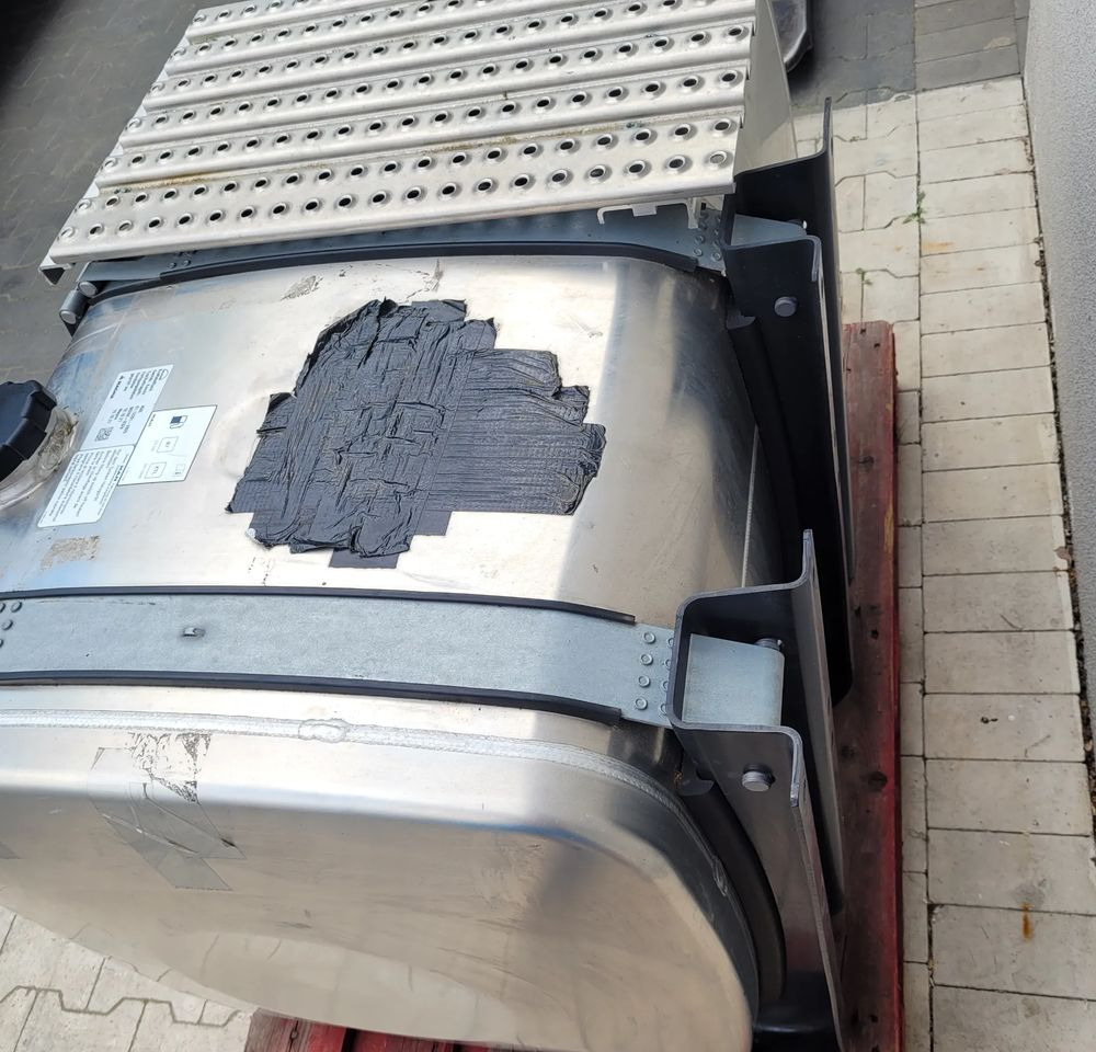 ZBIORNIK PALIWA MAN TGX TG3 81.12201-6929 460L CHWALIM116 - Rezervor combustibil pentru Camion: Foto 5 ZBIORNIK PALIWA MAN TGX TG3 81.12201-6929 460L CHWALIM116 - Rezervor combustibil pentru Camion: Foto 5