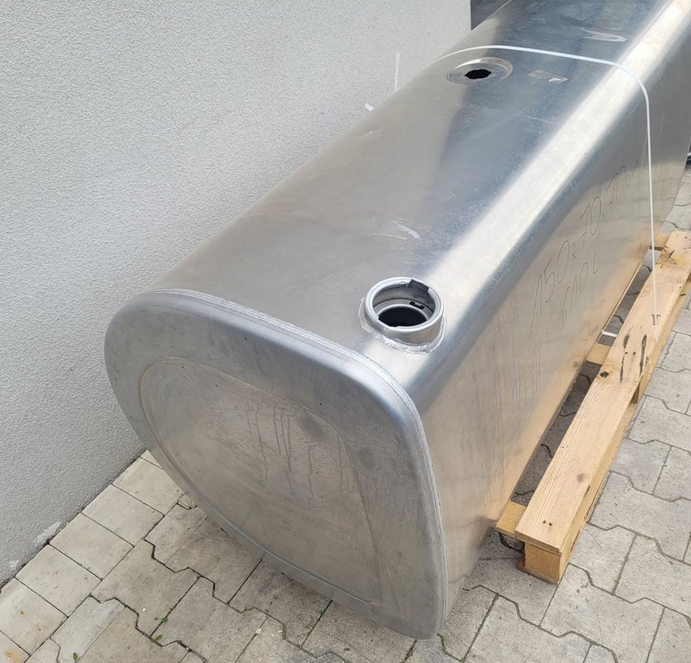 ZBIORNIK PALIWA VOLVO FH4 RENAULT 21516454 610L 150X70X70CM - Rezervor combustibil pentru Camion: Foto 3 ZBIORNIK PALIWA VOLVO FH4 RENAULT 21516454 610L 150X70X70CM - Rezervor combustibil pentru Camion: Foto 3