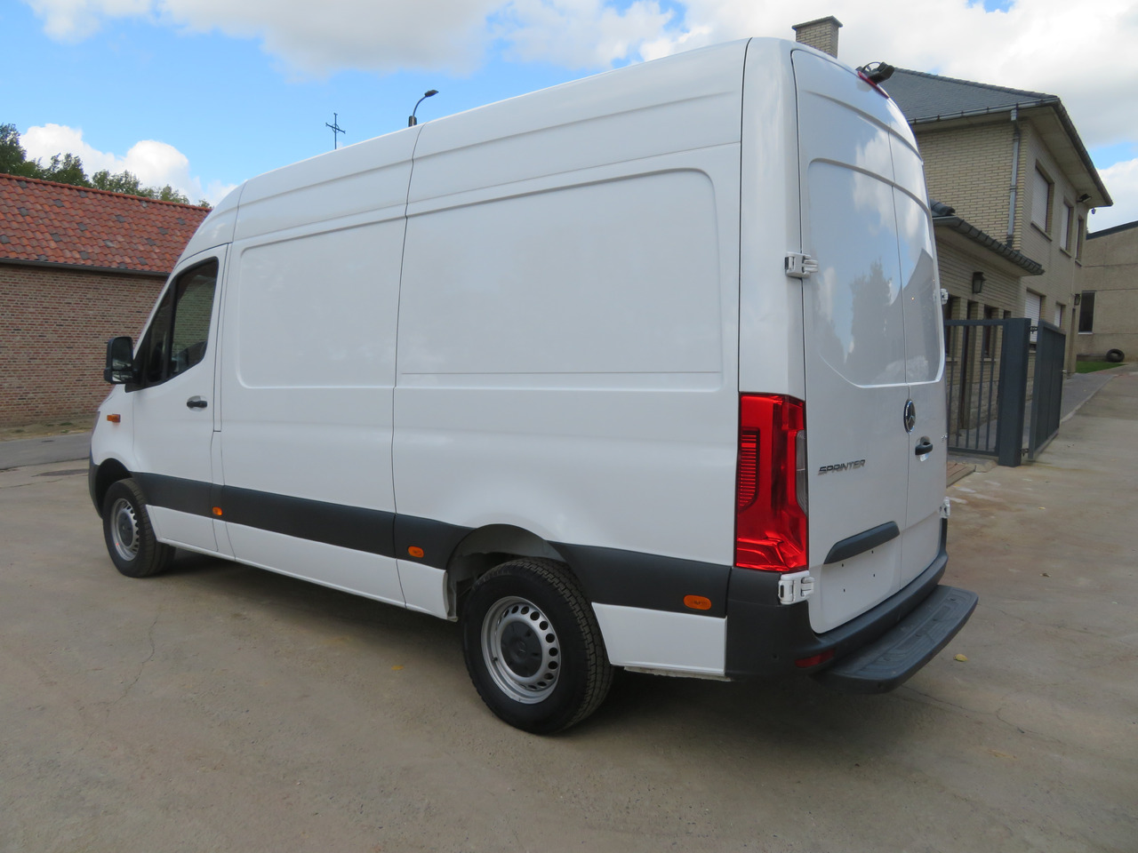 Mercedes-Benz Sprinter 317cdi - A2H2 - Autoutilitară: Foto 5 Mercedes-Benz Sprinter 317cdi - A2H2 - Autoutilitară: Foto 5