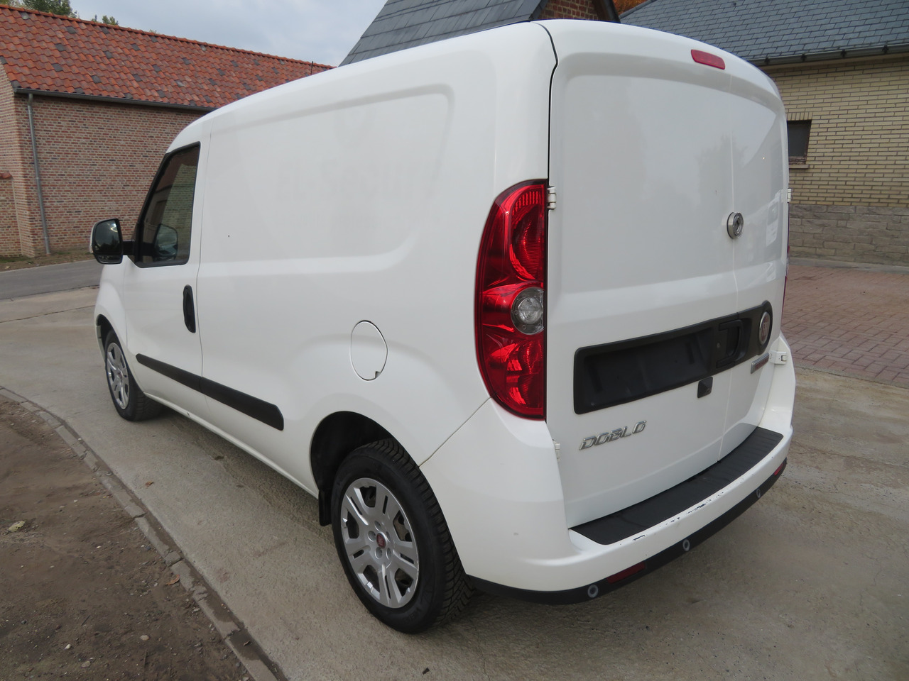 Fiat Doblo Cargo 1.6 Multijet - Autoutilitară compactă: Foto 5 Fiat Doblo Cargo 1.6 Multijet - Autoutilitară compactă: Foto 5