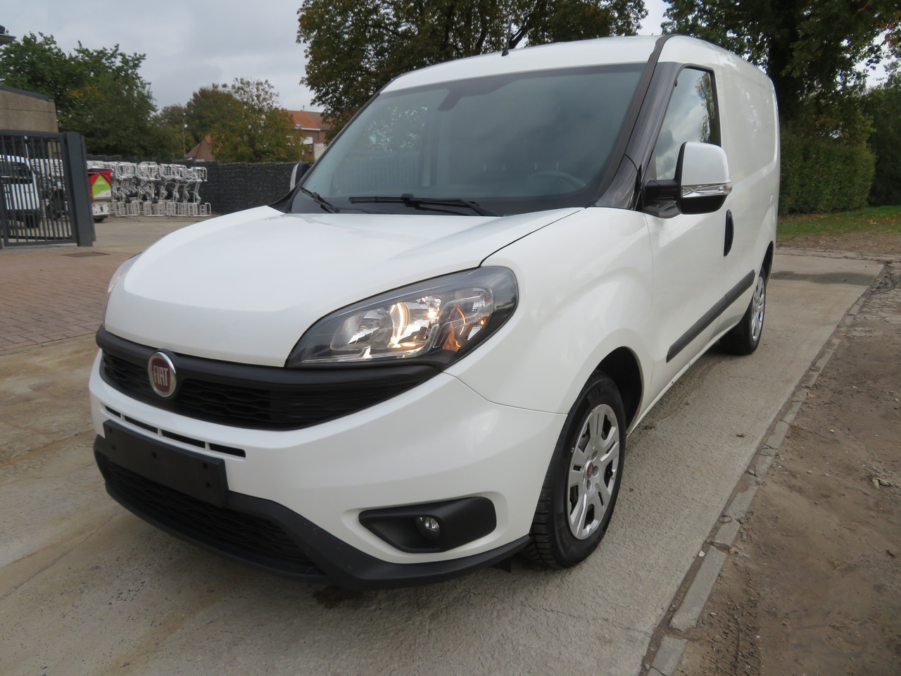 Fiat Doblo Cargo 1.6 Multijet - Autoutilitară compactă: Foto 3 Fiat Doblo Cargo 1.6 Multijet - Autoutilitară compactă: Foto 3