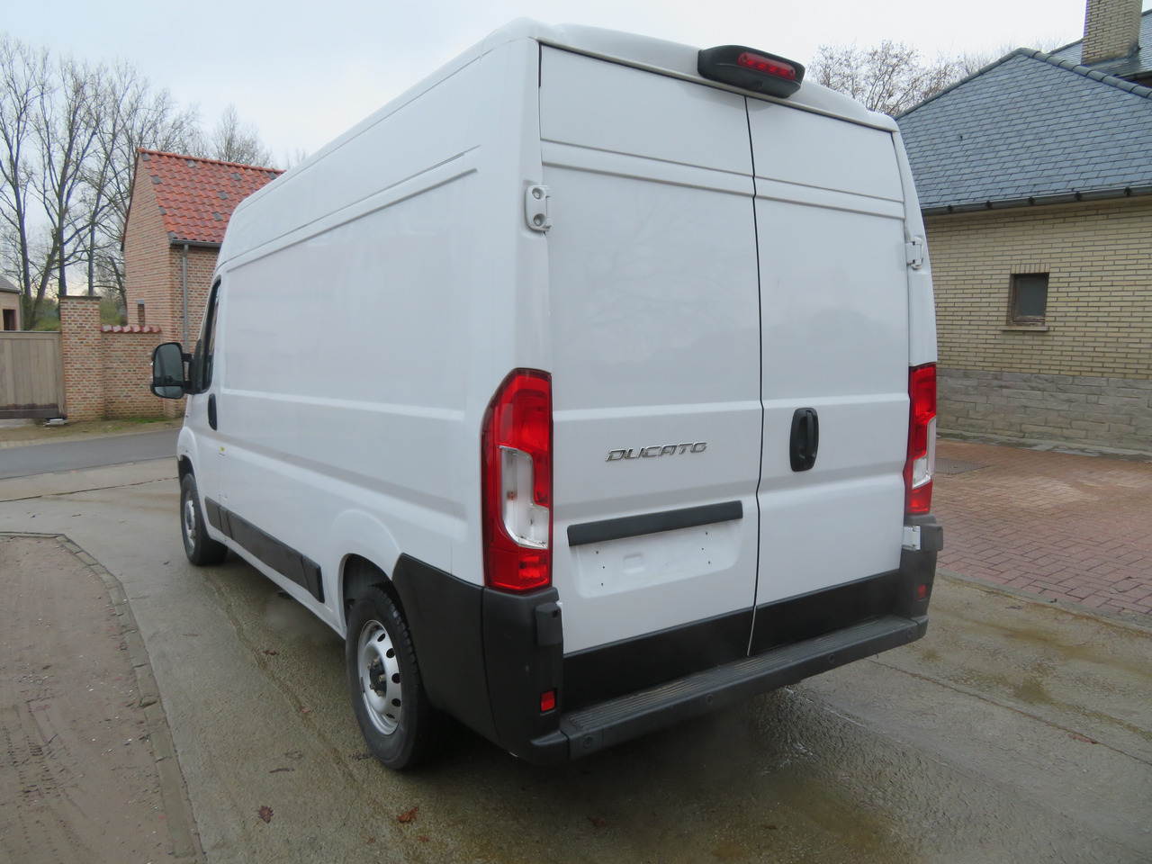 Fiat Ducato 2.3 Multijet - L2H2 - Autoutilitară compactă: Foto 5 Fiat Ducato 2.3 Multijet - L2H2 - Autoutilitară compactă: Foto 5