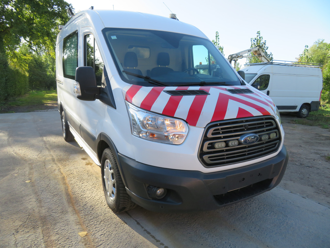 Ford Transit 2.0TDCi - Dubă: Foto 1 Ford Transit 2.0TDCi - Dubă: Foto 1