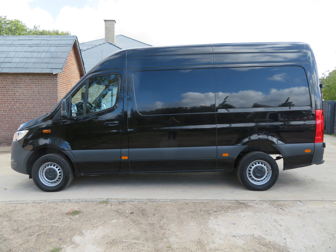 Mercedes-Benz Sprinter 317cdi - A2H2 - Dubă: Foto 4 Mercedes-Benz Sprinter 317cdi - A2H2 - Dubă: Foto 4