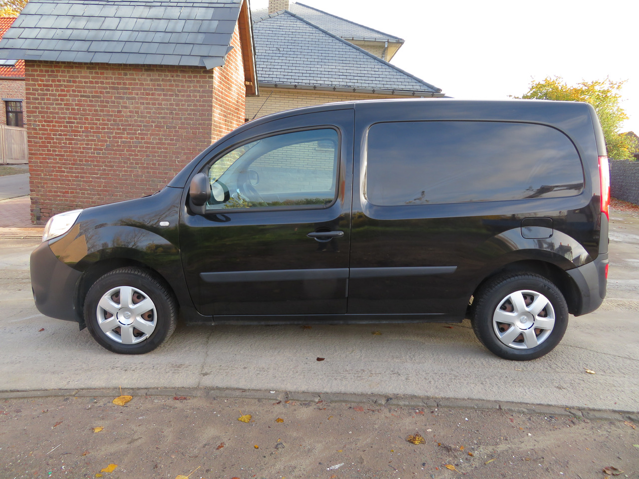 Nissan NV250 1.5dCi - Autoutilitară compactă: Foto 4 Nissan NV250 1.5dCi - Autoutilitară compactă: Foto 4