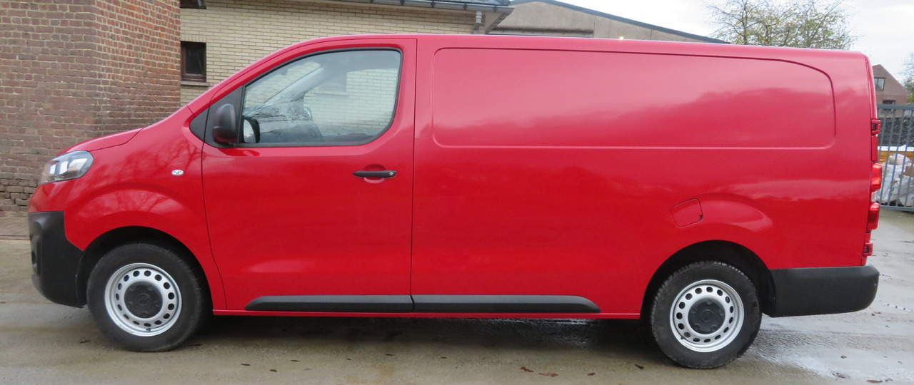 Opel Vivaro 1.5 Blue HDi XL - Autoutilitară compactă: Foto 4 Opel Vivaro 1.5 Blue HDi XL - Autoutilitară compactă: Foto 4
