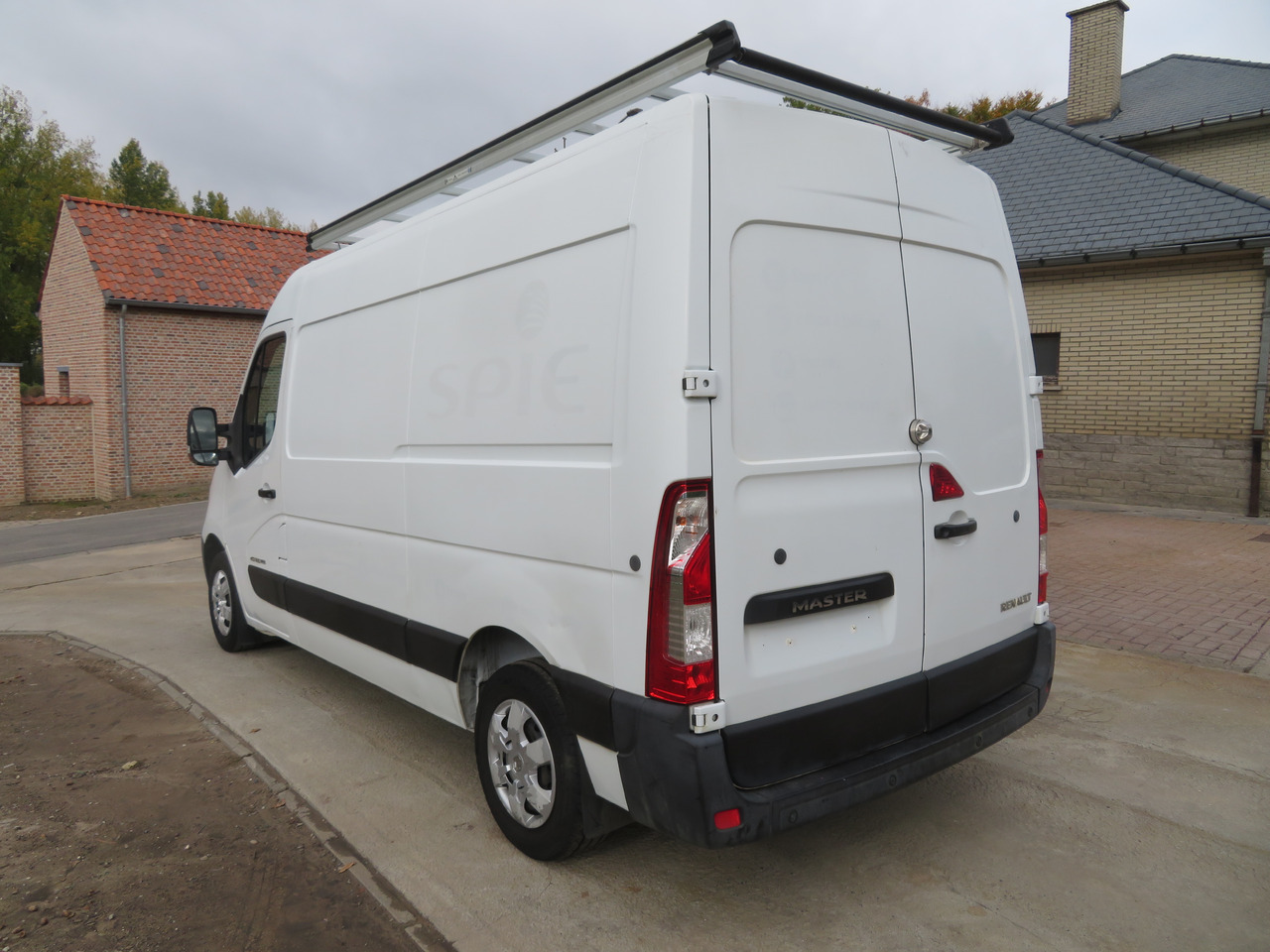 Renault Master 2.3dCi Grand Confort - L2H2 - Dubă: Foto 4 Renault Master 2.3dCi Grand Confort - L2H2 - Dubă: Foto 4