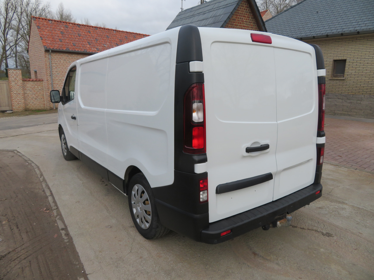 Renault Trafic 1.6dCi Grand Confort - L2H1 - Autoutilitară compactă: Foto 5 Renault Trafic 1.6dCi Grand Confort - L2H1 - Autoutilitară compactă: Foto 5