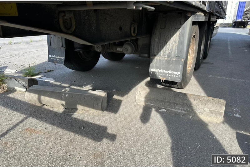 Krone SD / Drum brakes / Huckepack - Semiremorcă prelată: Foto 5 Krone SD / Drum brakes / Huckepack - Semiremorcă prelată: Foto 5