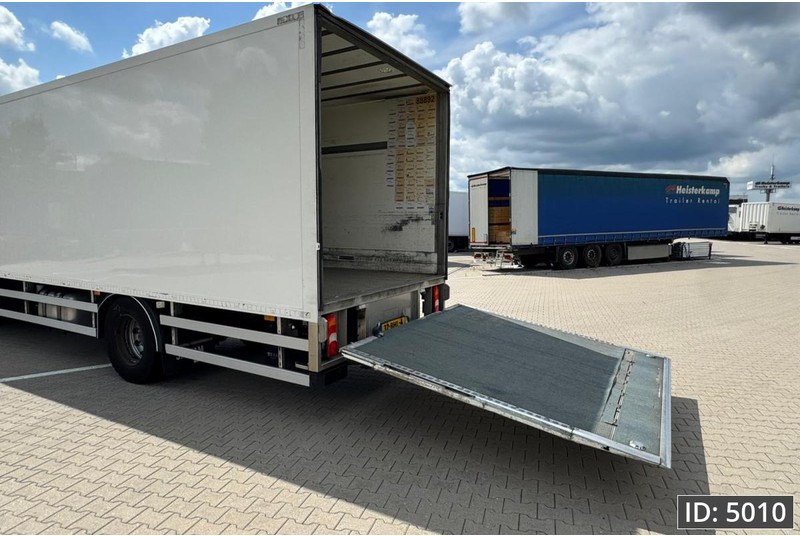 Mercedes-Benz Antos 1824 Day Cab, Euro 6, / Cargolift 2500KG - Camion furgon: Foto 3 Mercedes-Benz Antos 1824 Day Cab, Euro 6, / Cargolift 2500KG - Camion furgon: Foto 3
