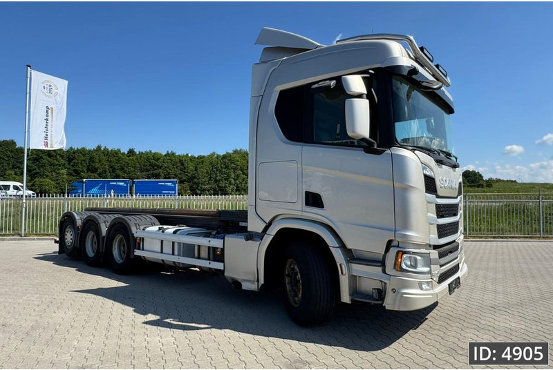 Scania R540 Topline, Euro 6, / 8x4 / Lift axle / frame 7.4 m - Camion şasiu: Foto 4 Scania R540 Topline, Euro 6, / 8x4 / Lift axle / frame 7.4 m - Camion şasiu: Foto 4