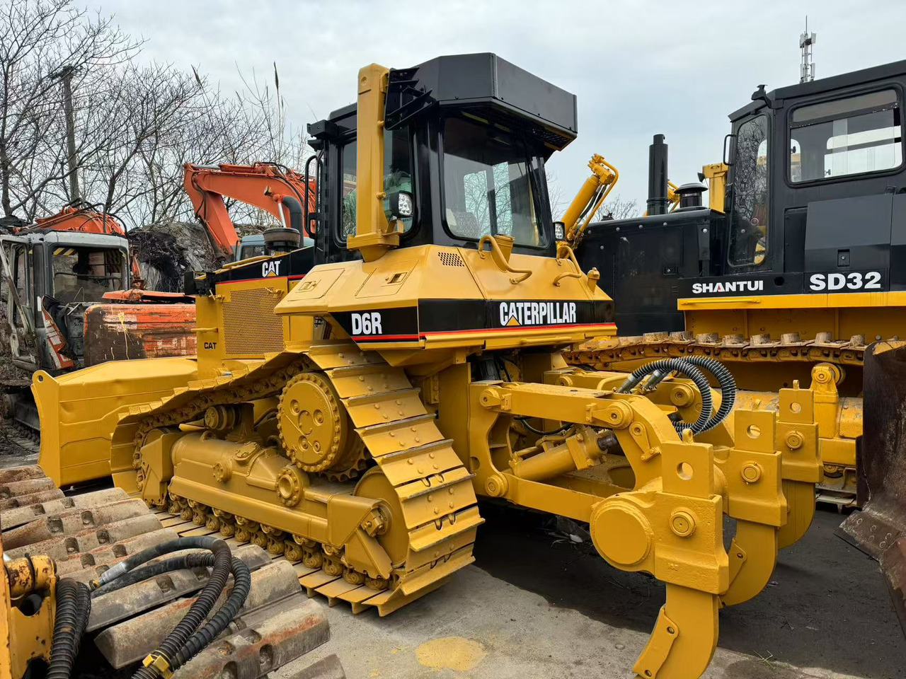 CATERPILLAR Bulldozer D6R Good Condition Click Here for Discount - Buldozer: Foto 3 CATERPILLAR Bulldozer D6R Good Condition Click Here for Discount - Buldozer: Foto 3