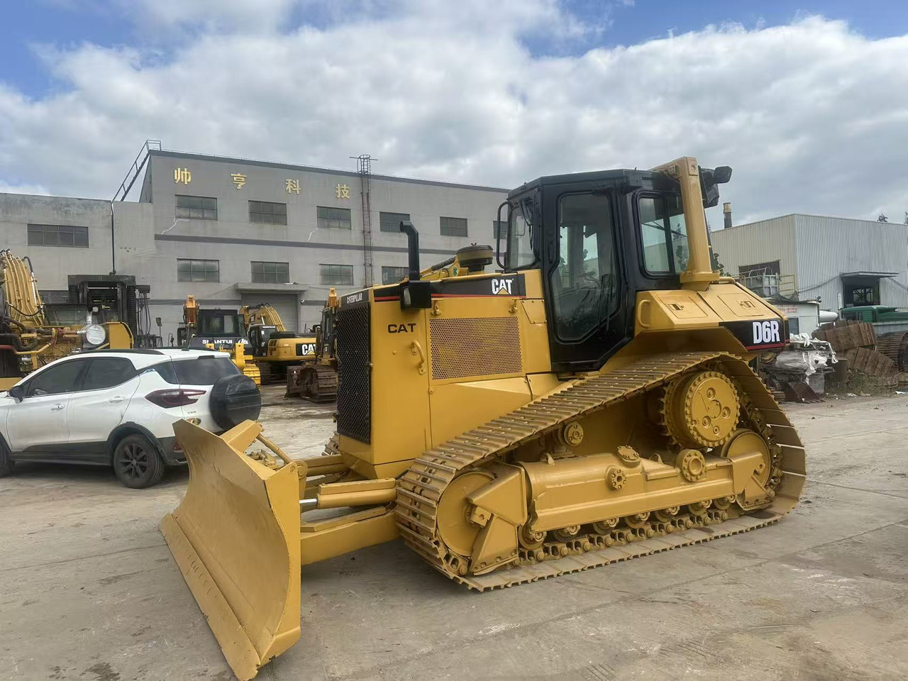 CATERPILLAR D6R Bulldozer Click forDiscount - Buldozer: Foto 5 CATERPILLAR D6R Bulldozer Click forDiscount - Buldozer: Foto 5
