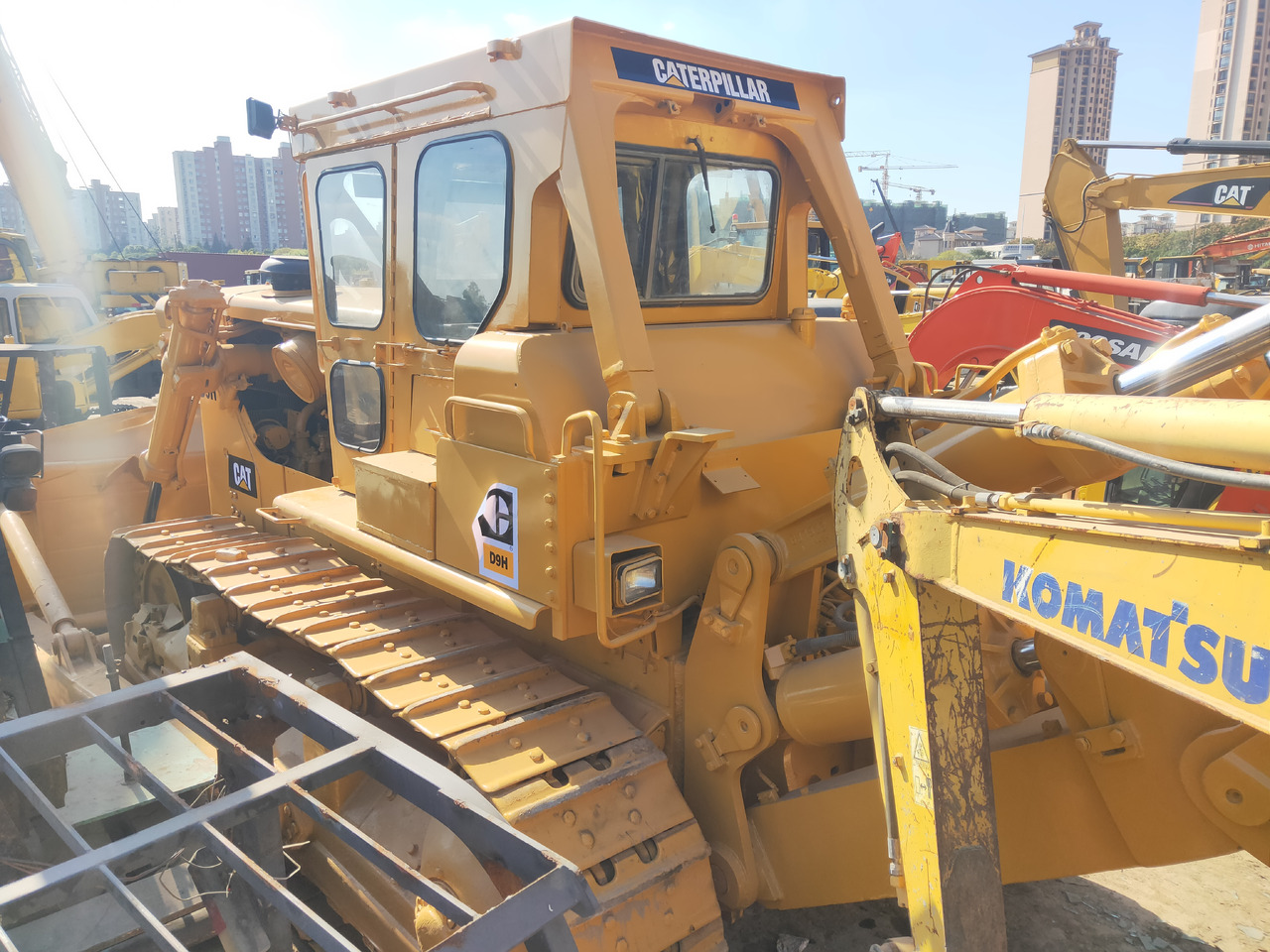CATERPILLAR D9H Bulldozer Click for Discount - Buldozer: Foto 1 CATERPILLAR D9H Bulldozer Click for Discount - Buldozer: Foto 1