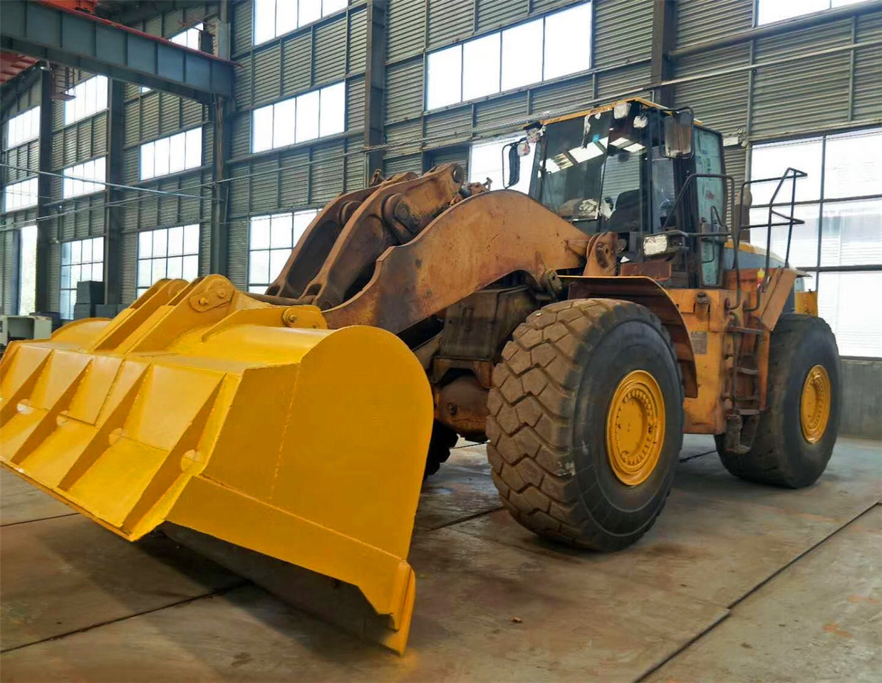 CATERPILLAR Wheel Loader CAT 980G - Încărcător frontal pe pneuri: Foto 2 CATERPILLAR Wheel Loader CAT 980G - Încărcător frontal pe pneuri: Foto 2