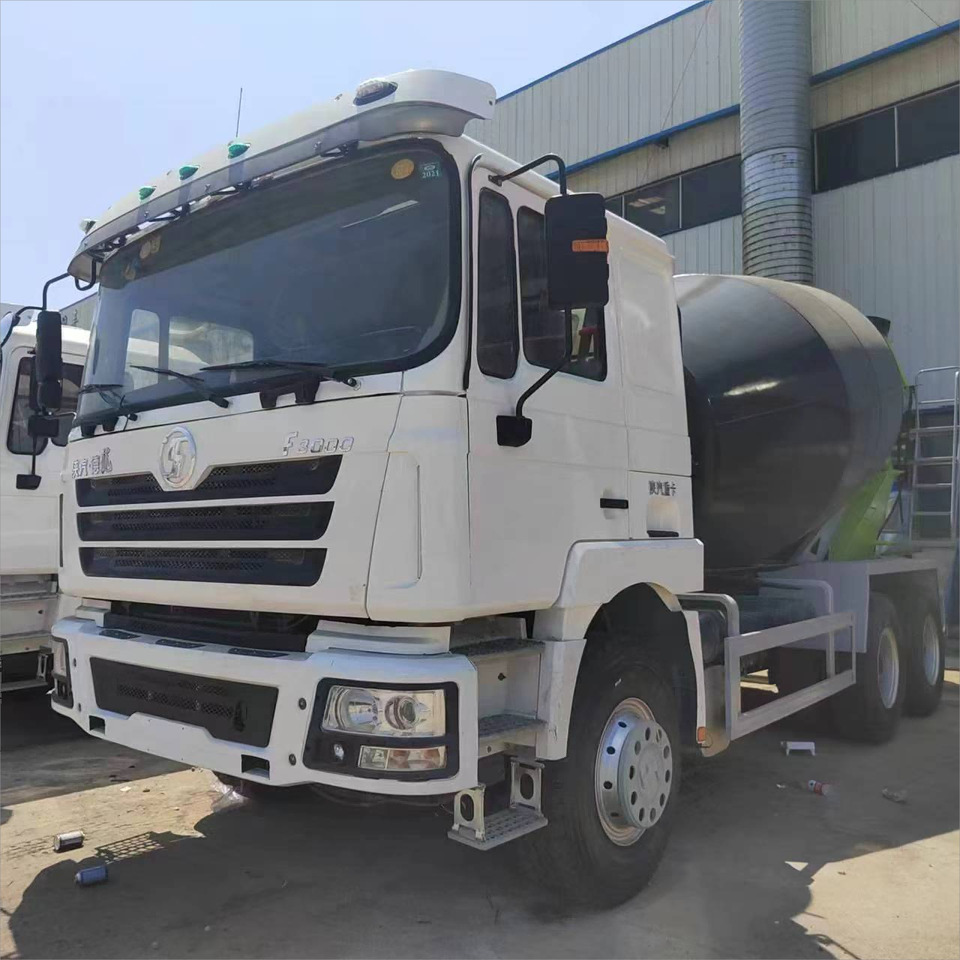 SHACMAN F3000 Cement Mixer Truck - Camion: Foto 1 SHACMAN F3000 Cement Mixer Truck - Camion: Foto 1