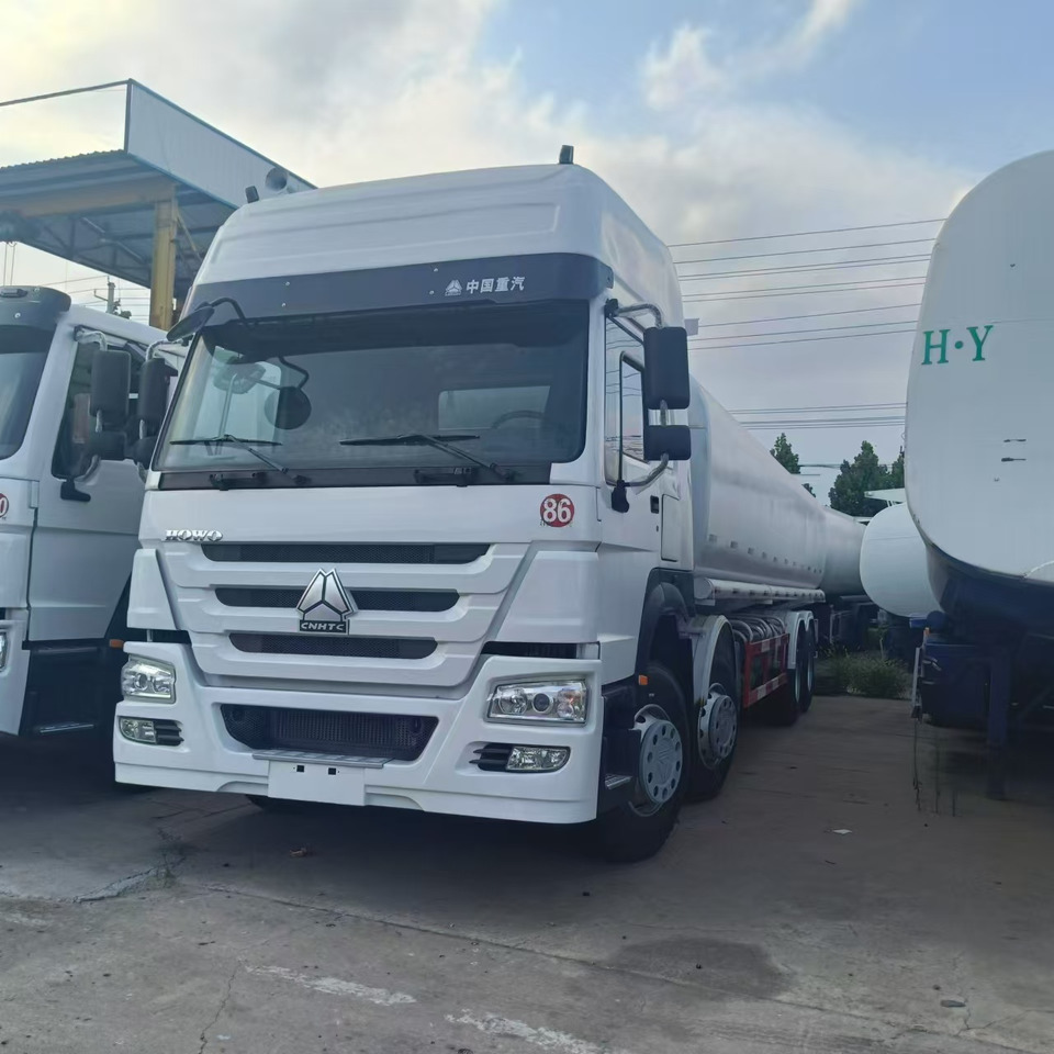 SINOTRUK HOWO 371 CLICK HERE FOR DISCOUNT - Camion: Foto 1 SINOTRUK HOWO 371 CLICK HERE FOR DISCOUNT - Camion: Foto 1