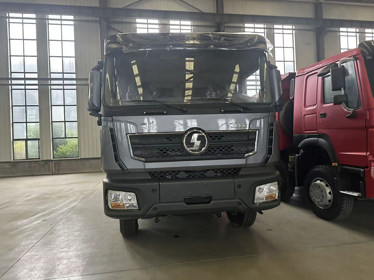 SHACMAN X3000 Dump Truck 6✖4 - Cap tractor: Foto 1 SHACMAN X3000 Dump Truck 6✖4 - Cap tractor: Foto 1