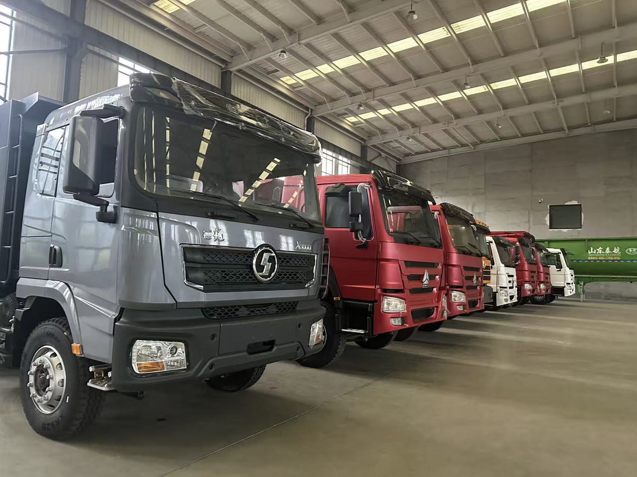 SHACMAN X3000 Dump Truck 6✖4 - Cap tractor: Foto 5 SHACMAN X3000 Dump Truck 6✖4 - Cap tractor: Foto 5