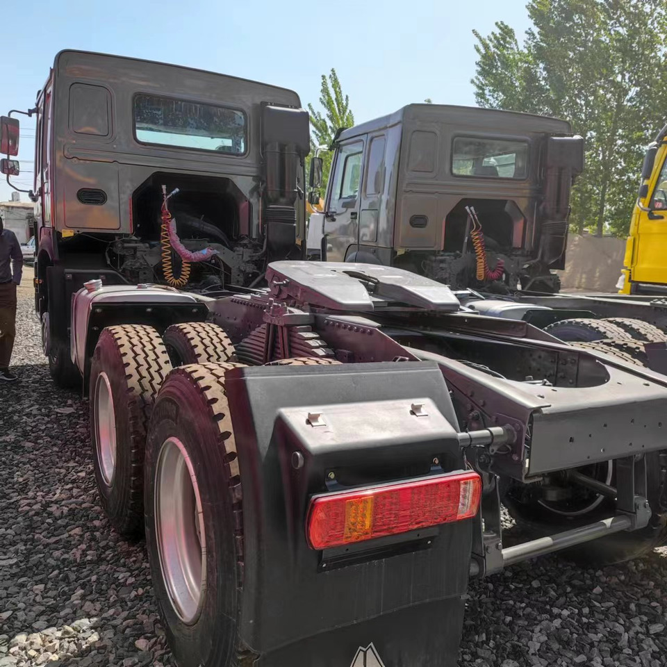 SINOTRUK HOWO 371 CLICK HERE FOR DISCOUNT - Cap tractor: Foto 4 SINOTRUK HOWO 371 CLICK HERE FOR DISCOUNT - Cap tractor: Foto 4