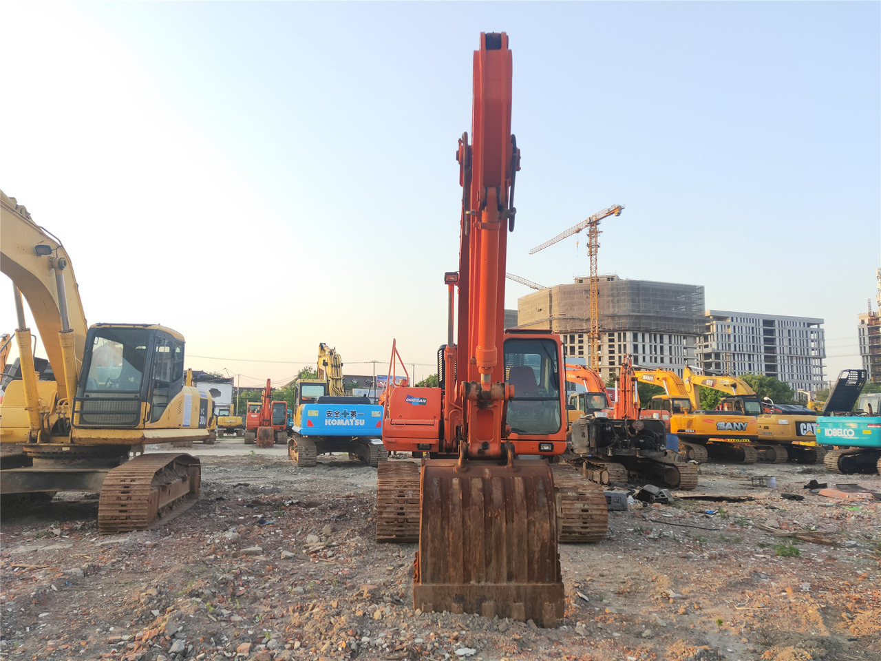 DOOSAN Crawler excavator - Excavator pe şenile: Foto 5 DOOSAN Crawler excavator - Excavator pe şenile: Foto 5