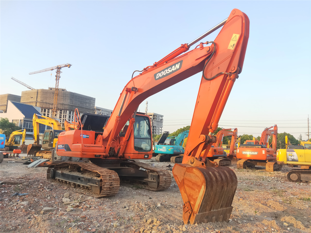 DOOSAN Crawler excavator - Excavator pe şenile: Foto 4 DOOSAN Crawler excavator - Excavator pe şenile: Foto 4