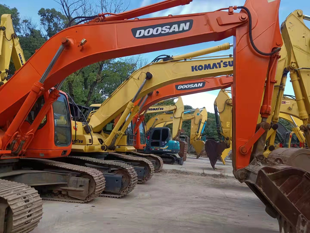 DOOSAN DH300LC-7 - Excavator pe şenile: Foto 2 DOOSAN DH300LC-7 - Excavator pe şenile: Foto 2