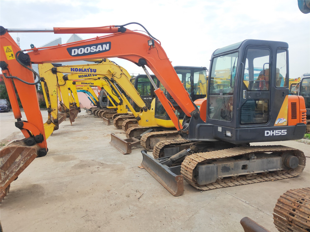Doosan Crawler Excavator DH55 Good Condition Click for Discount - Excavator pe şenile: Foto 3 Doosan Crawler Excavator DH55 Good Condition Click for Discount - Excavator pe şenile: Foto 3